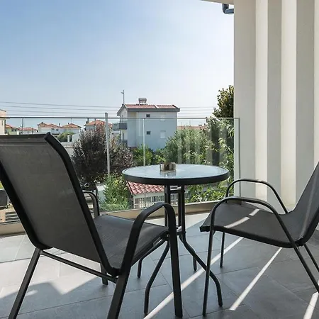Apartman Mulberry Dioniszíu-part